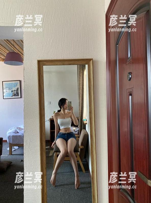 微密圈 - 摸摸良心，Cool文茜的油亮原图竟然是要免费的？这波操作还真让人惊奇。