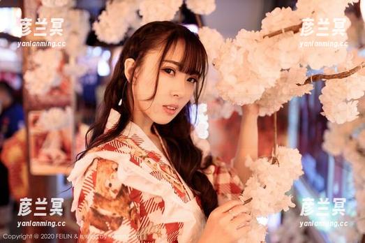 Feilin嗲囡囡 - 吊带里的Celina青妍，组合成美图的放大镜，想多看几遍。