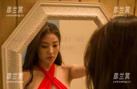G.su(全智秀)在高清套图里就是个‘秘密’，换着姿态还真让人浮想联翩！