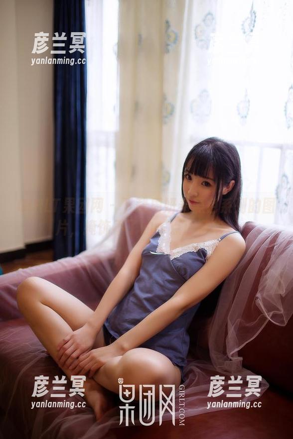 GIRLT果团网-周妍希 GIRLT果团网 - 下载周妍希黑色系列的图片,掩饰不了的一点小奢华。