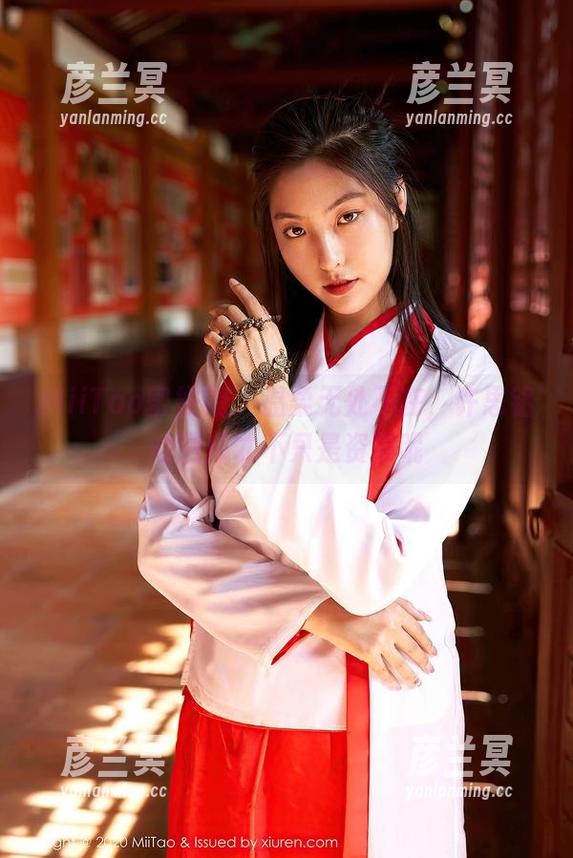 MiiTao蜜桃社-许思铭 MiiTao蜜桃社 - 温柔无处不在,许思铭的图库才不只是资源呢