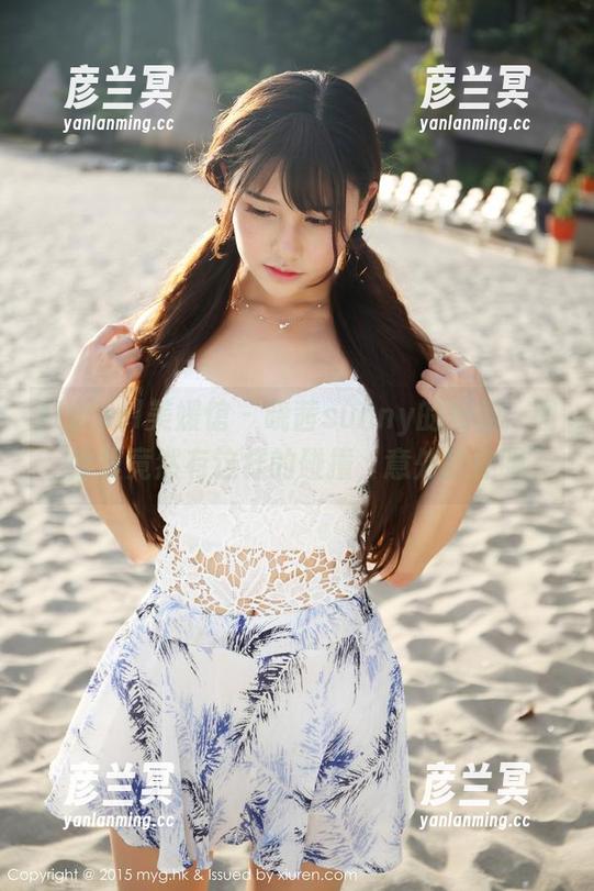 MyGirl美媛馆-晓茜sunny MyGirl美媛馆 - 晓茜sunny的短裙:图库里竟然有这样的碰撞,意外的养眼