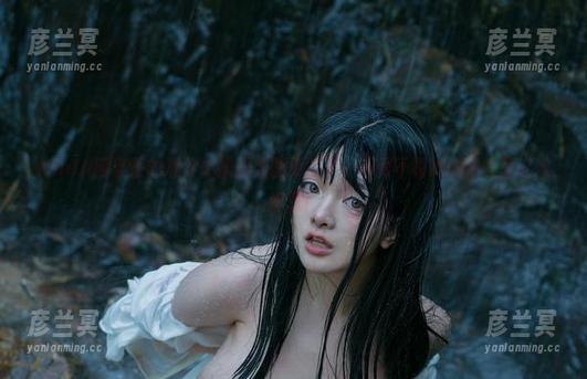 NinJa阿寨寨的满分体操服美图更新了，不得不说她的弹性真让人妒忌！