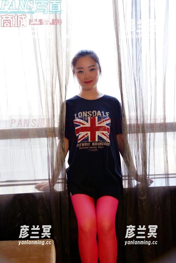 PANS摄影-cici PANS摄影 - Cici的图包正在直播长腿风潮,一不小心就变成了自己的黑洞。