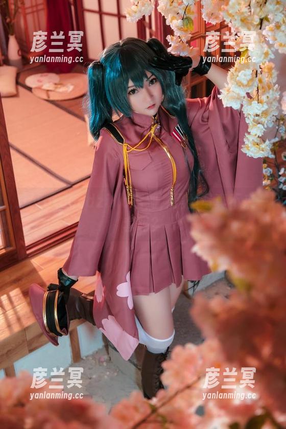 PotatoGodzilla PotatoGodzilla驾到,黑丝写真不来一套吗?