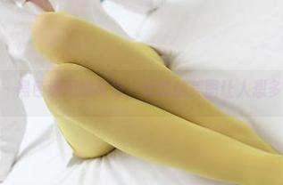 ROSI – 黑色运用的真好，恋恋的美图让人想多看几眼