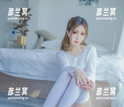 Sakiiii翎柒 原图流出,Sakiiii翎柒的机车凛,毫不避讳的风速感,连风都爱她!