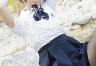 定制版战斗服旗袍，Tina很妖孽呀的照片让我想起我只会“打酱油”。