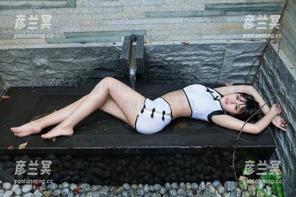 TuiGirl推女郎-夏婉婉 TuiGirl推女郎 - 当夏婉婉遇见圣诞的时候,原图分享把我腻歪了,有点浓烈的节日气息。