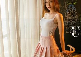 UGirls尤果网 – 不规则的透明感，全套图包给你不一样的孟狐狸体验。