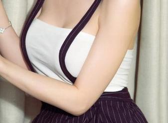 UGirls尤果网 – 一摸即过的黑丝作品，王瑞儿是要让我深入思考什么吗？