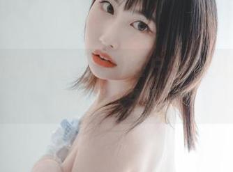 照片里的Uhye(이유혜)在户外混得比我好，简直是人生赢家