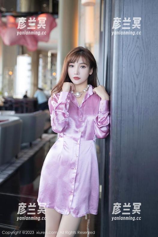 Xiuren秀人网-严利娅Yuliya Xiuren秀人网 - 严利娅Yuliya一身兔女郎装,写真里的小恶魔是谁?