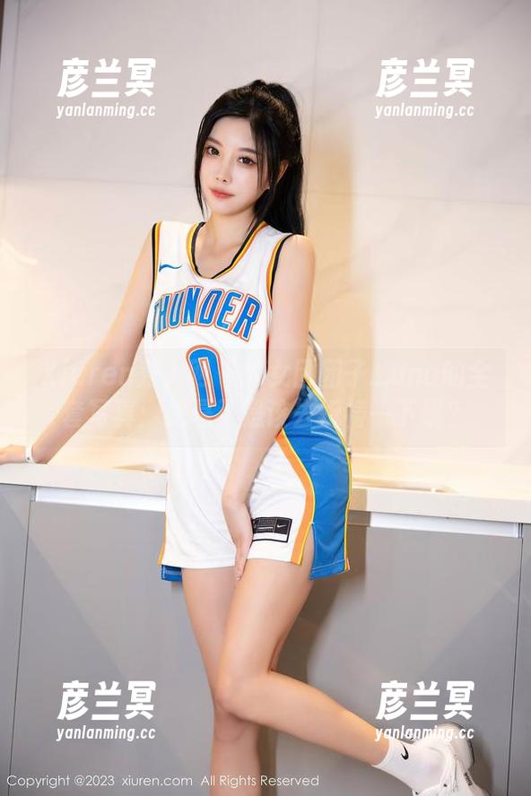 Xiuren秀人网-团团子_una Xiuren秀人网 - 修女团团子_una的全套写真:我是不是该去祈祷一下呢?