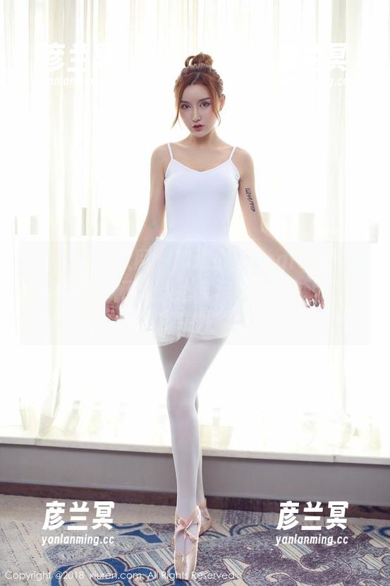 Xiuren秀人网-小甜angle Xiuren秀人网 - 难道小甜angle的吊带写真就是为了让人心痒痒的?图包里还有更多意外哦。