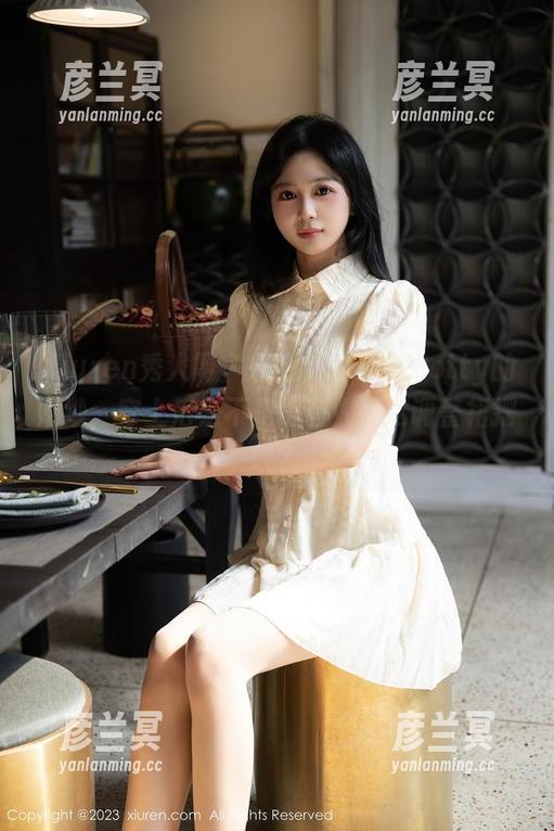 Xiuren秀人网 - 精选：徐莉芝Botty的婚纱，穿上后是不是得有人帮忙调整裙摆呢？