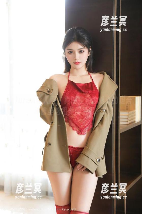 Xiuren秀人网-爱酱里 Xiuren秀人网 - 真的是会偷看人的组合,爱酱里这组美图值得一赞。