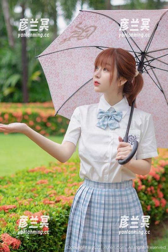 Xiuren秀人网-绯月樱-Cherry Xiuren秀人网 - 绯月樱-Cherry:披上女王的外衣,无圣光也能惊艳