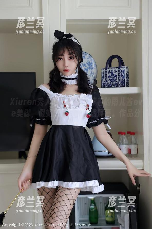 Xiuren秀人网 - 原图里藏着的雨儿酱eve美脚，假如想象能够穿透屏幕。作品分享