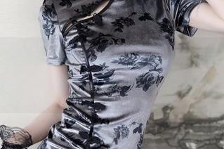 Xiuren秀人网 – 雯大王susie的图包新宠——甜心，福利抢先体验！