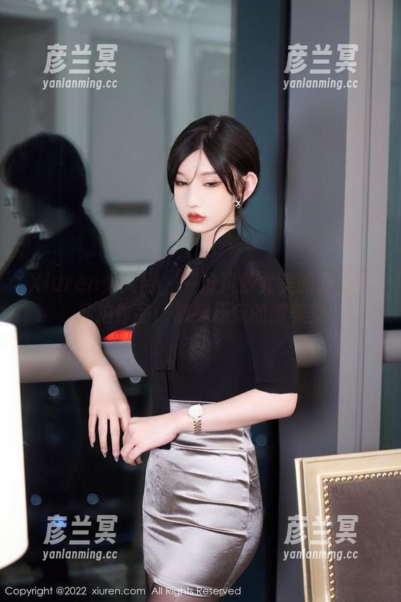 Xiuren秀人网-风景尤美 Xiuren秀人网 - 一份风景尤美的万圣节私拍作品:被鬼压床的甜美梦