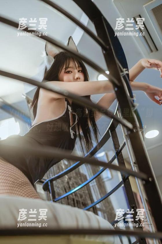Yuna(윤아)，这个高清美足专辑里的“脚”样本，好想收藏，不不不，是学习。