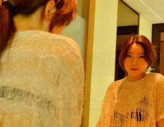 pans – 英英的天台写真：一群好看的人在高处冥想？
