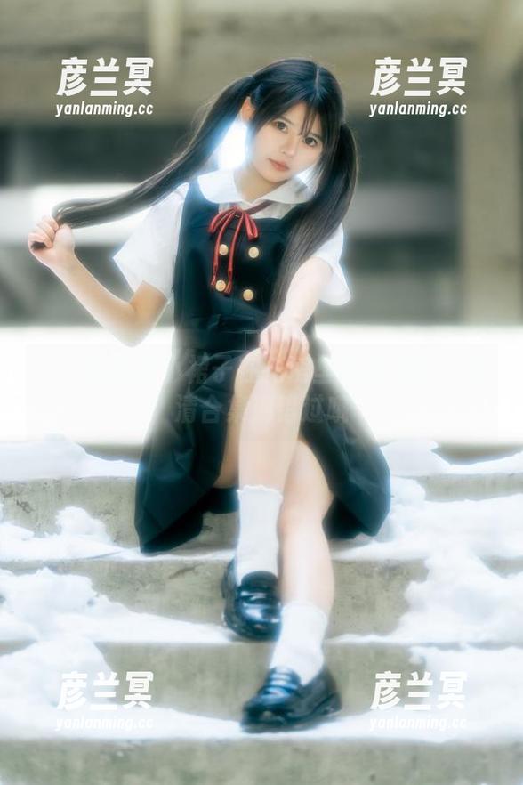 rua阮阮的小裙子在花房里玩捉迷藏—高清合集别错过哦