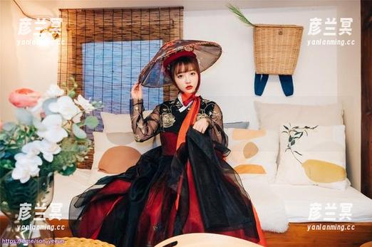 yeeun孙乐乐的DJAWA居家假期-记录了几分慵懒与几分糟糕的写真作品