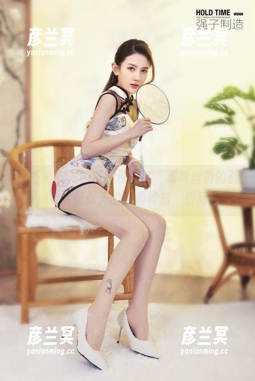 丽柜-安安 丽柜 - 安安的新图册上线,果味丝滑的画面,果然是夏天的解渴神器,别问我!