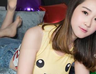 克拉女神 – 盈盈私拍写真中的女友角色，好吧，我承认我有点嫉妒了。