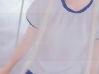 妹妹的牛仔裤？兔玩映画的写真里，看到了不一样的引人注目，原图里每一处都让人停不下来。