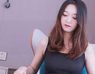 初夏女神 – 全套镂空，环环成真似乎想要引发一场视觉小骚动！