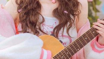 私房南桃Momoko：看我的美脚，怎能磨灭我的气质？