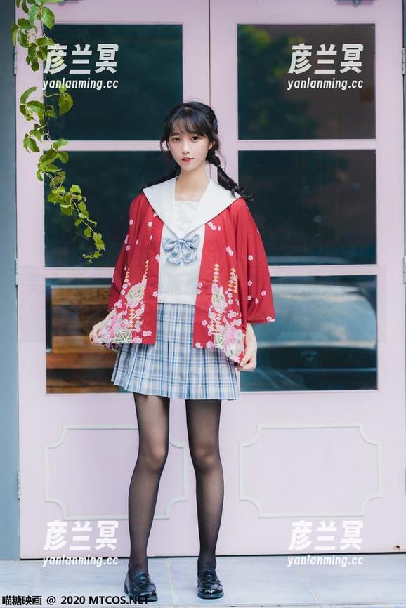 喵糖映画 完全不收费!喵糖映画黑色制服少女套图,一定别错过!