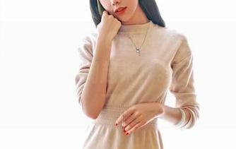 嗲囡囡 – 模特YOYO的内衣合集，真的有点儿眉目——模糊起来，我可能重心不稳了。