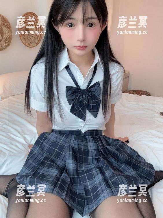 失眠小宁 失眠小宁的黑丝死库水COS,原图如梦初醒,心里暗叫
