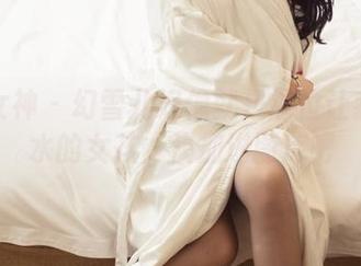 头条女神 – 幻雪儿好像就是那位让我流口水的女孩，快加进图库吧