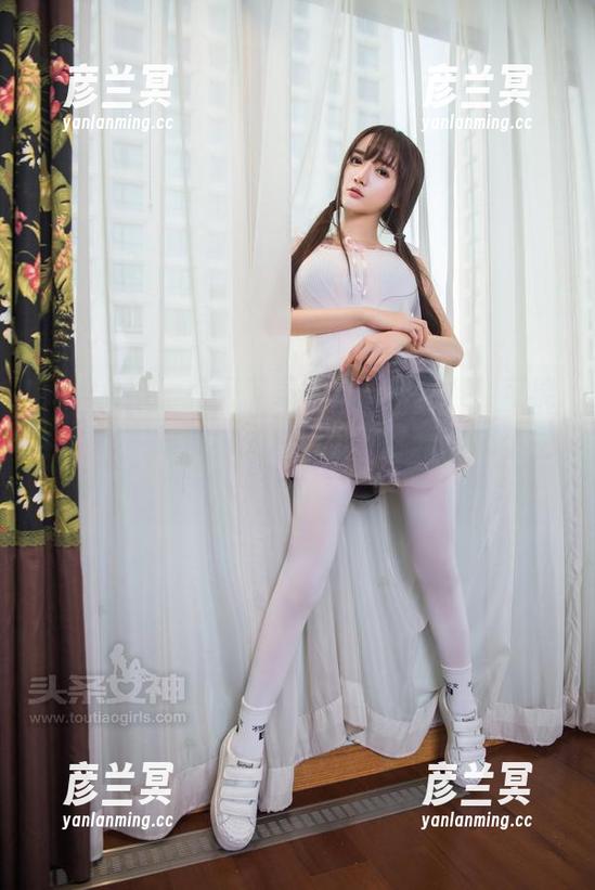 头条女神 - 打开下载筱溪天使全集，可能会引发一堆微妙的白日梦，你就是那个主角
