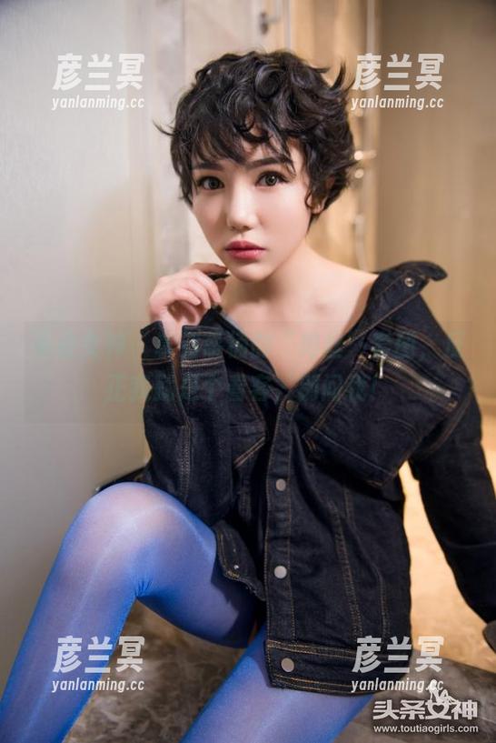 头条女神-蔡楠 头条女神 - 拿到蔡楠的“肉丝”套图,反正我就是个看客,别问我!