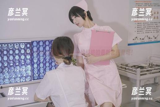 奶桃桃 黑丝学妹的魅惑之旅——奶桃桃的最新套图登场!