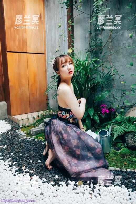 孙乐乐(손예은)的套图分享时间，准备好迎接无可奈何的黑幕女王Misa吧！