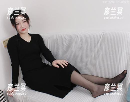 小众视觉 - 看，兰兰在线，美图少女，这真实得像在邻家窗台透过的青涩！