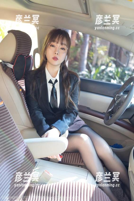尤蜜荟 - 精选筱慧icon的女王写真，究竟会给我们多少惊艳呢，继续期待中。