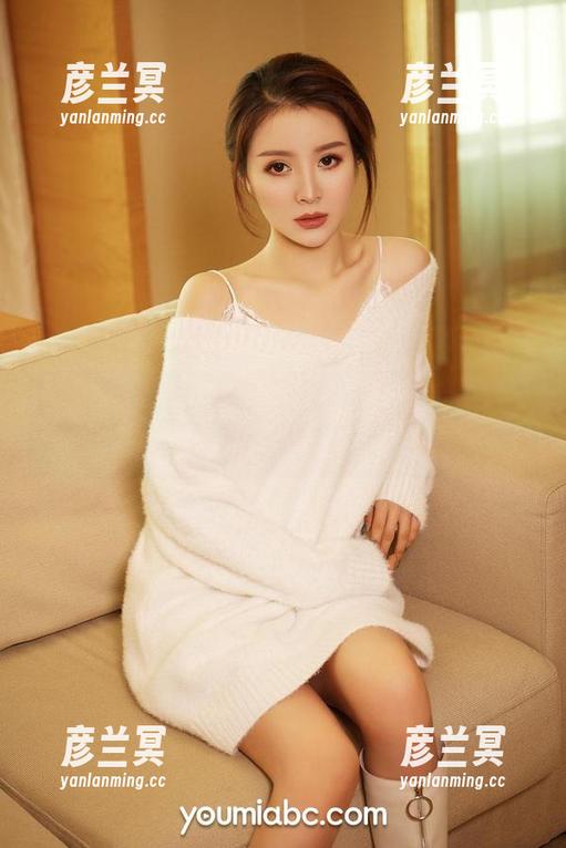 尤蜜荟 - 春宵写真让我想起了那段…好吧，黄金宝儿一脸懒散的样子。