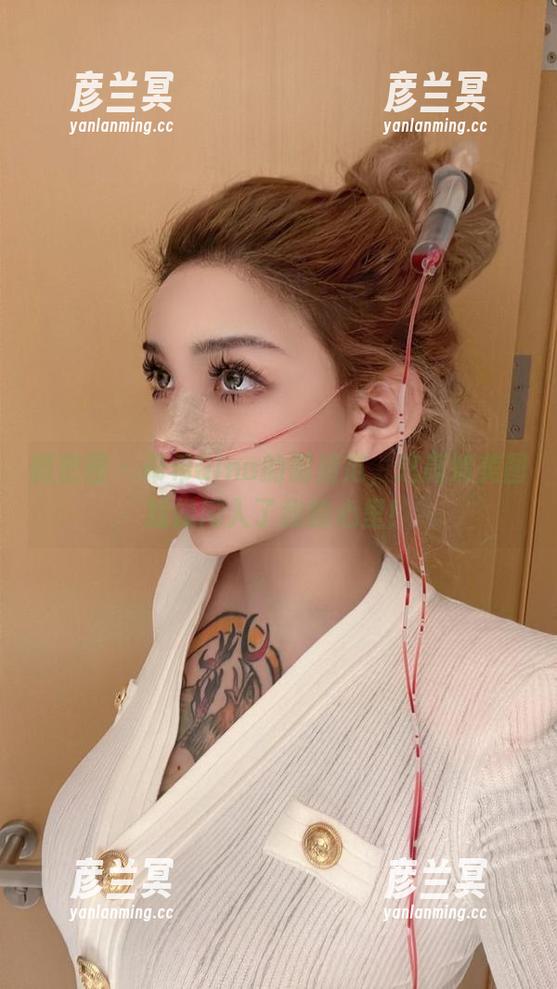 微密圈 - 希希Gina的御姐范，这高清美图就像闯入了我的心里！