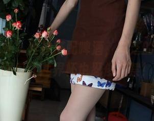 异思趣向 – 丝袜搭配啤酒，云芝的美图和图包让世界杯也忍俊不禁！
