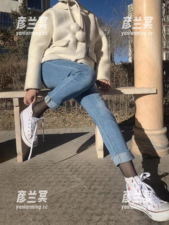 微密圈 - 无敌哒小姨妈图包：透明的不仅是风格，还有你我之间的默契！