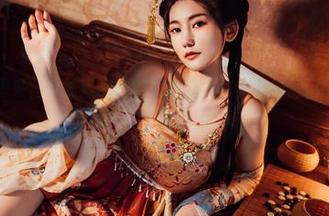 体验星澜想来杯珍珠奶茶的空姐高清图包，姐妹们记得系好安全带哦！