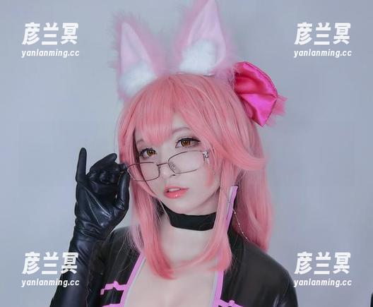 星野saori 每一次观看星野saori的蕾丝,都是一场视觉小冒险,嗯……冒险的路线似乎有点儿偏离。